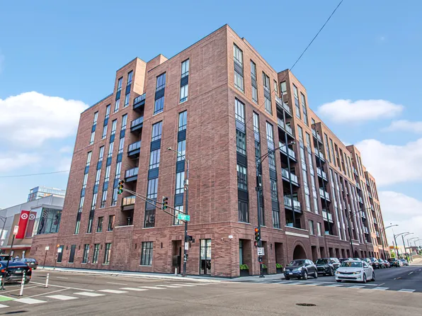 305 S Racine Ave #5D, Chicago, IL 60607