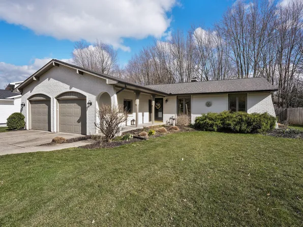 1932 Pinnacle Dr SW, Wyoming, MI 49519