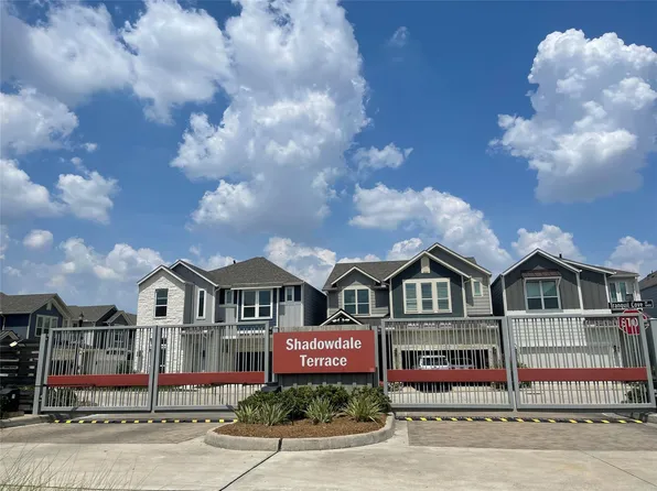 10418 Quiet Courtyard Rd, Houston, TX 77043