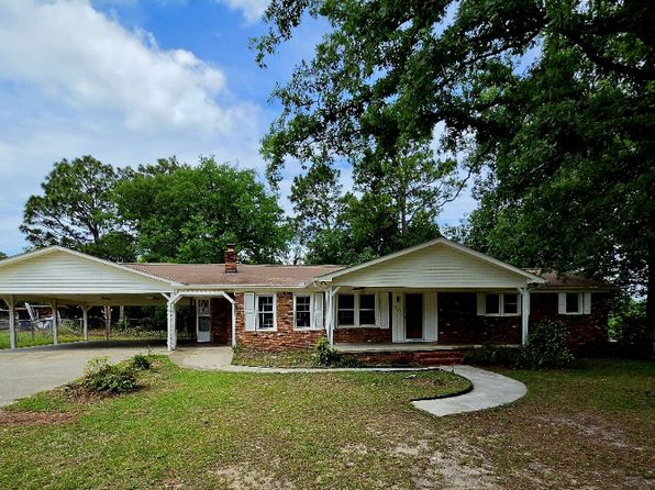 1227 Pond Dr