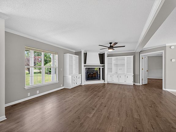 5th image of 2673 McKnight Rd
