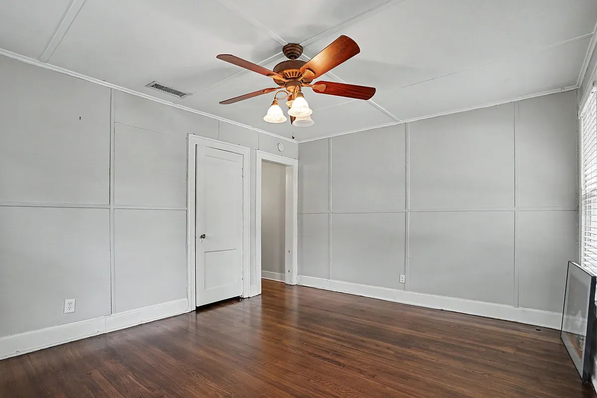 Building Photo - 2112 McMillan Ave #B