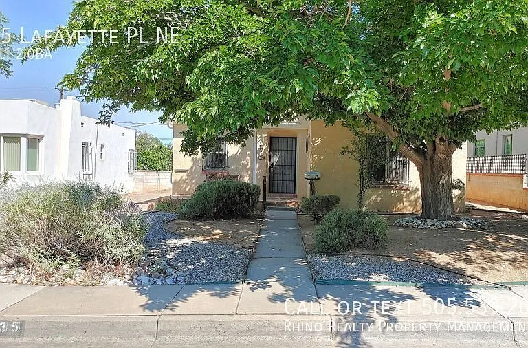 435 Lafayette Pl NE — Photo 1