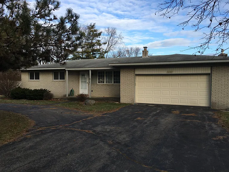 5260 Daniels Dr — Photo 1