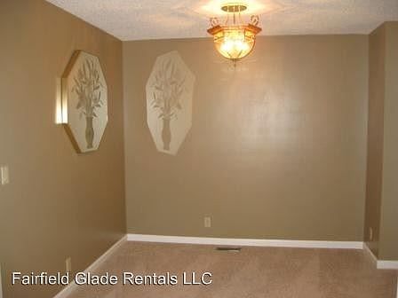 5th image of 33 Hickory Cove Ln