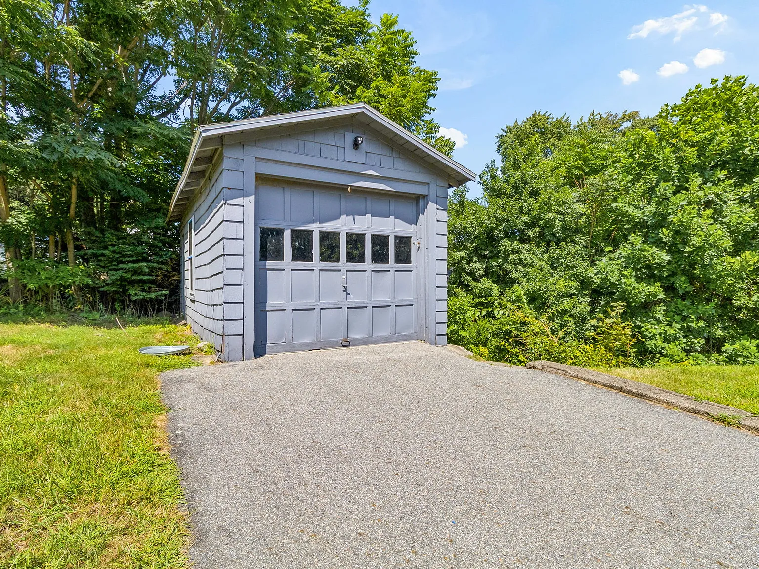 3 bed, 1325 sqft, $3,200 — Photo 3