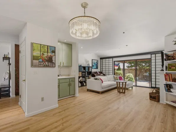 1639 Santiago Avenue, Napa, CA 94558