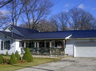 1306 S Quarterline Rd, Muskegon, MI 49442