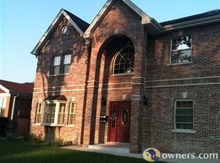 8215 Menard Ave, Morton Grove, IL 60053