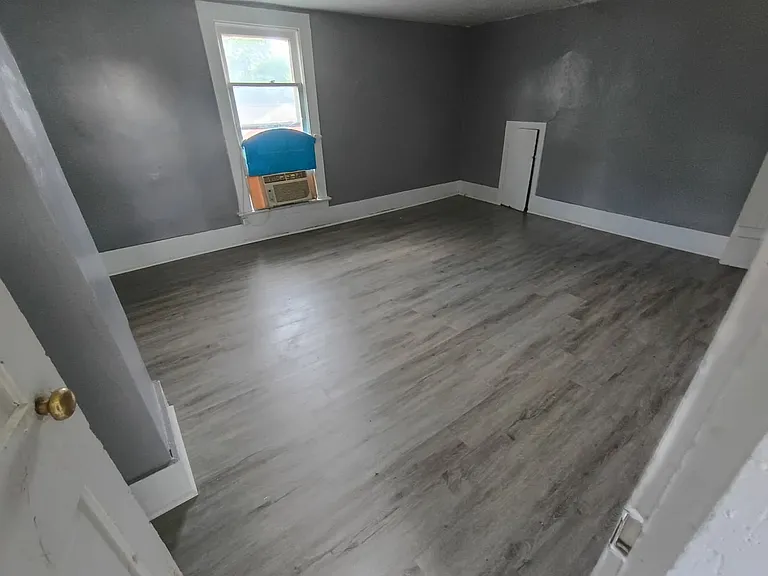 807 Brook St — Photo 1