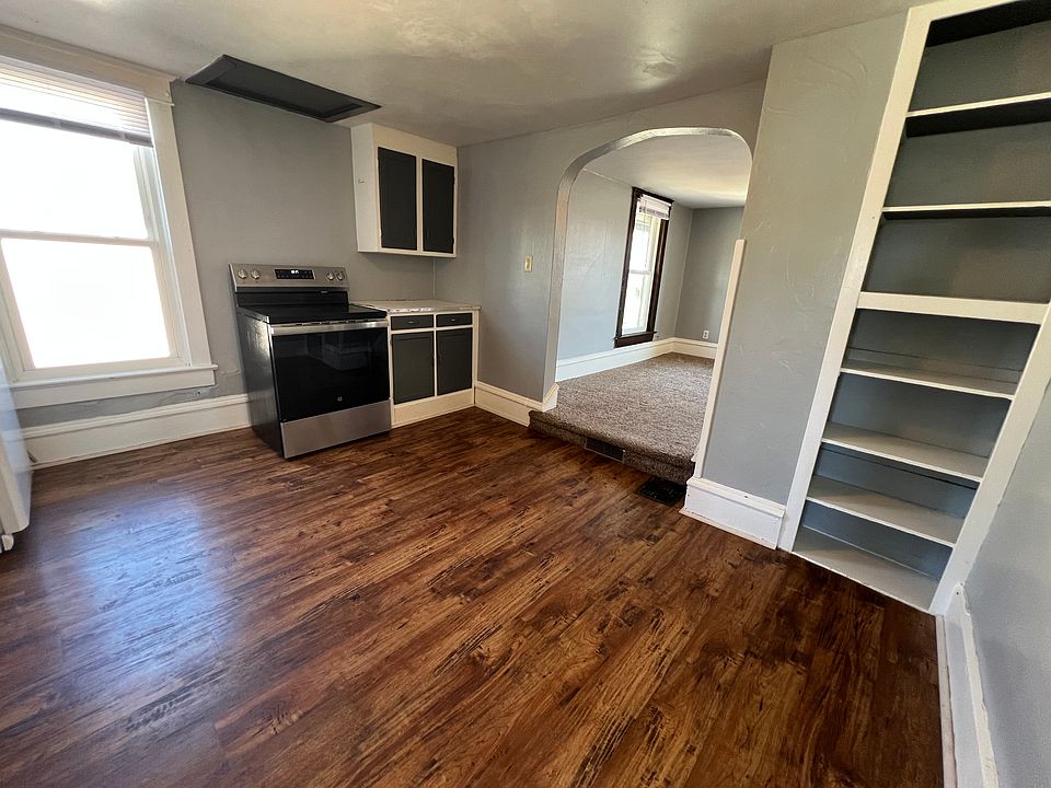 1st image of 310 Superior St #1/2