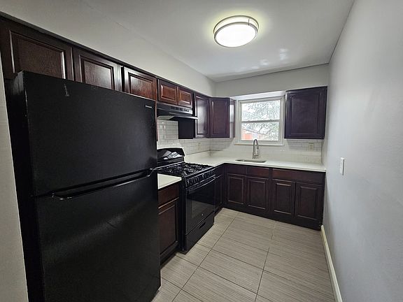 3rd image of 203 Cleveland St #C3