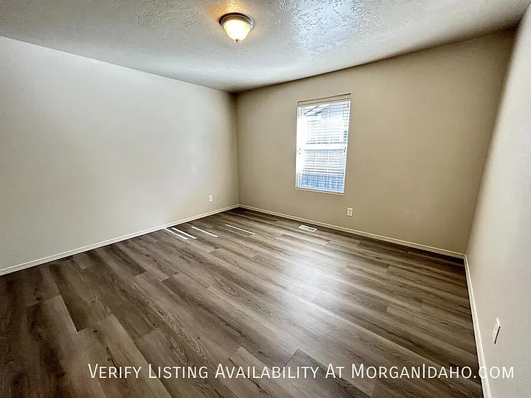 1723 W Bayeux Dr — Photo 6