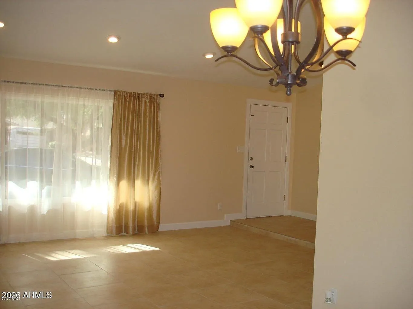 4 bed, 1850 sqft, $2,500 — Photo 4