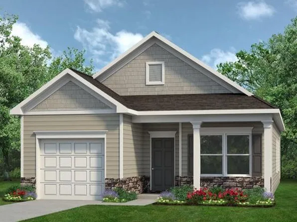 103 Live Oak St, Calhoun, GA 30701