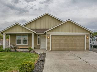 668 Riverstone Dr, Richland, WA 99352