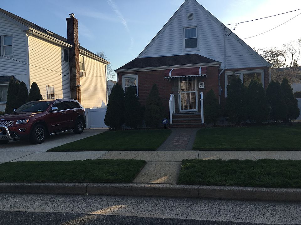 1st image of 967 N 4th St