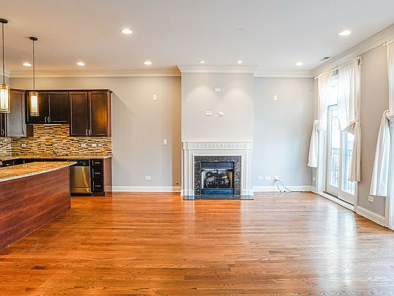 4th image of 218 N Halsted St Unit 3
