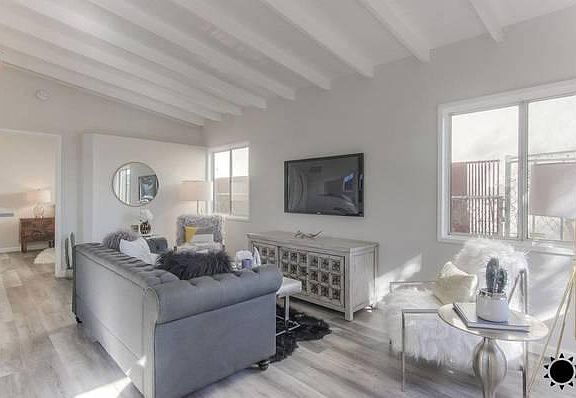 4th image of 10513 Chandler Blvd #A