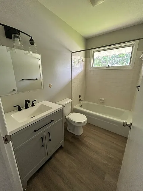 2 bed, 1000 sqft, $1,500 — Photo 4
