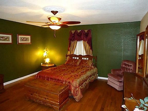 4th image of 2308 Salado St