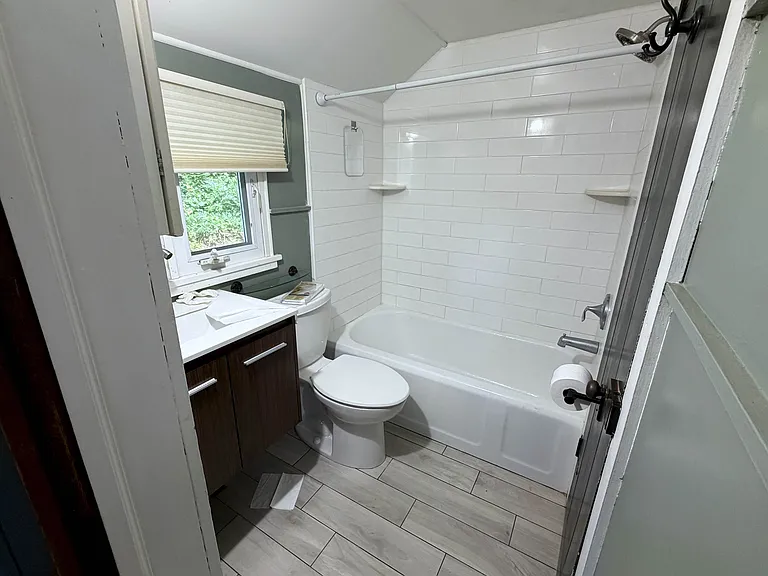 1 Log Cabin Ter — Photo 9