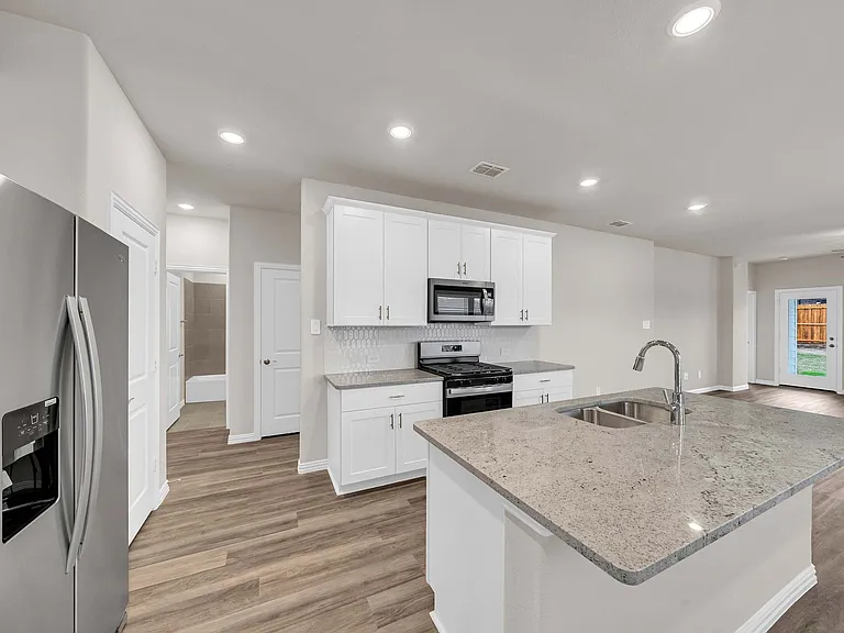 417 Martell Rd — Photo 10