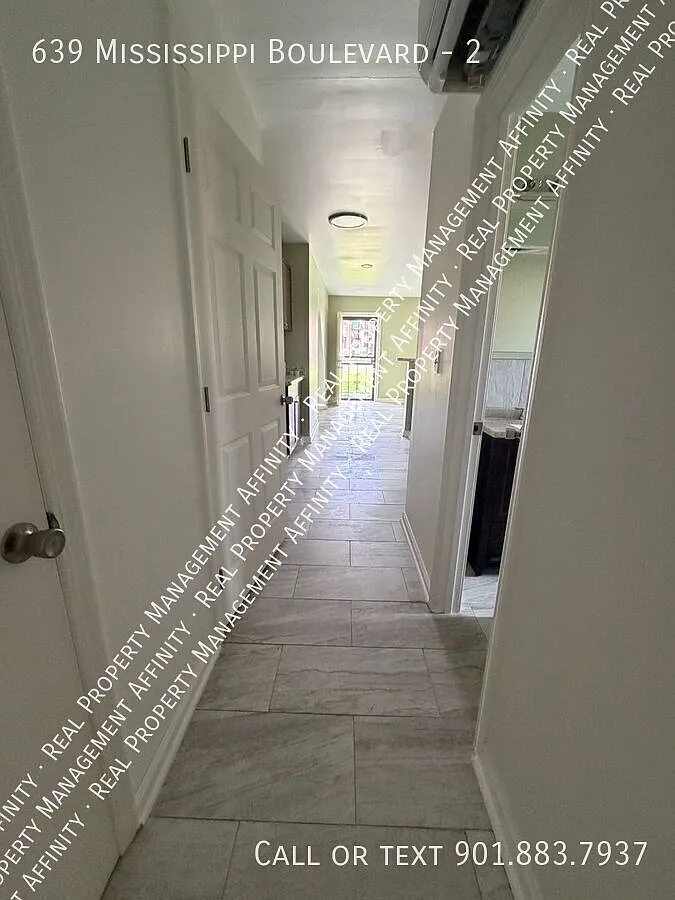 Newly Renovated 2 Bedroom Apartment Near Downtown Memphis | Move-In Ready! — Photo 4
