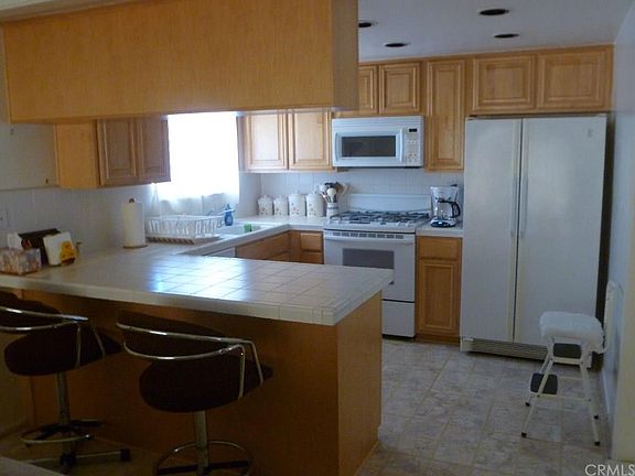 5th image of 2067 W 182nd St