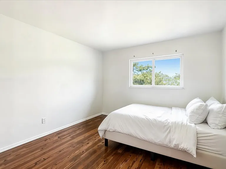 2145 Harrison Ave #6 — Photo 3