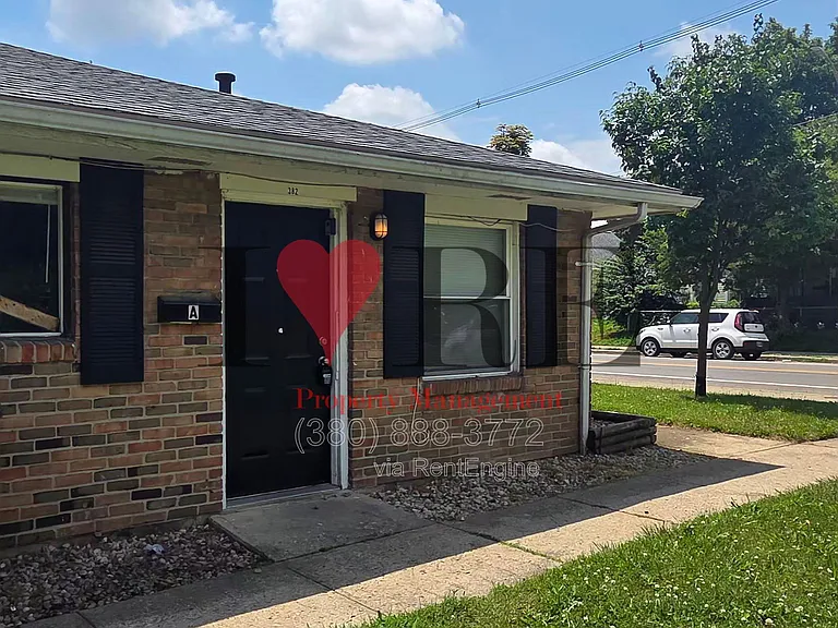 382 S Hague Ave #A — Photo 2