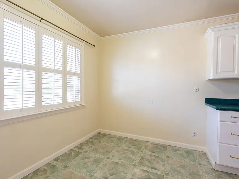 3834 Colegrove St — Photo 11