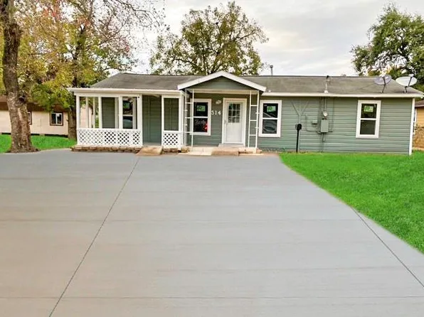 514 McKee St, Clute, TX 77531