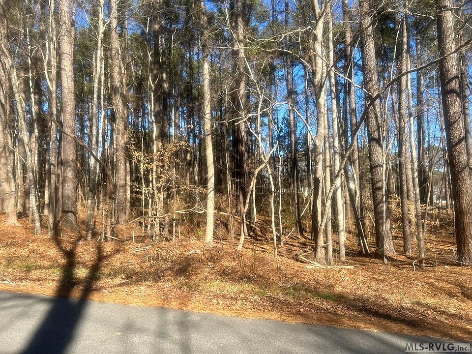 2nd image of 222 S Sunset Dr