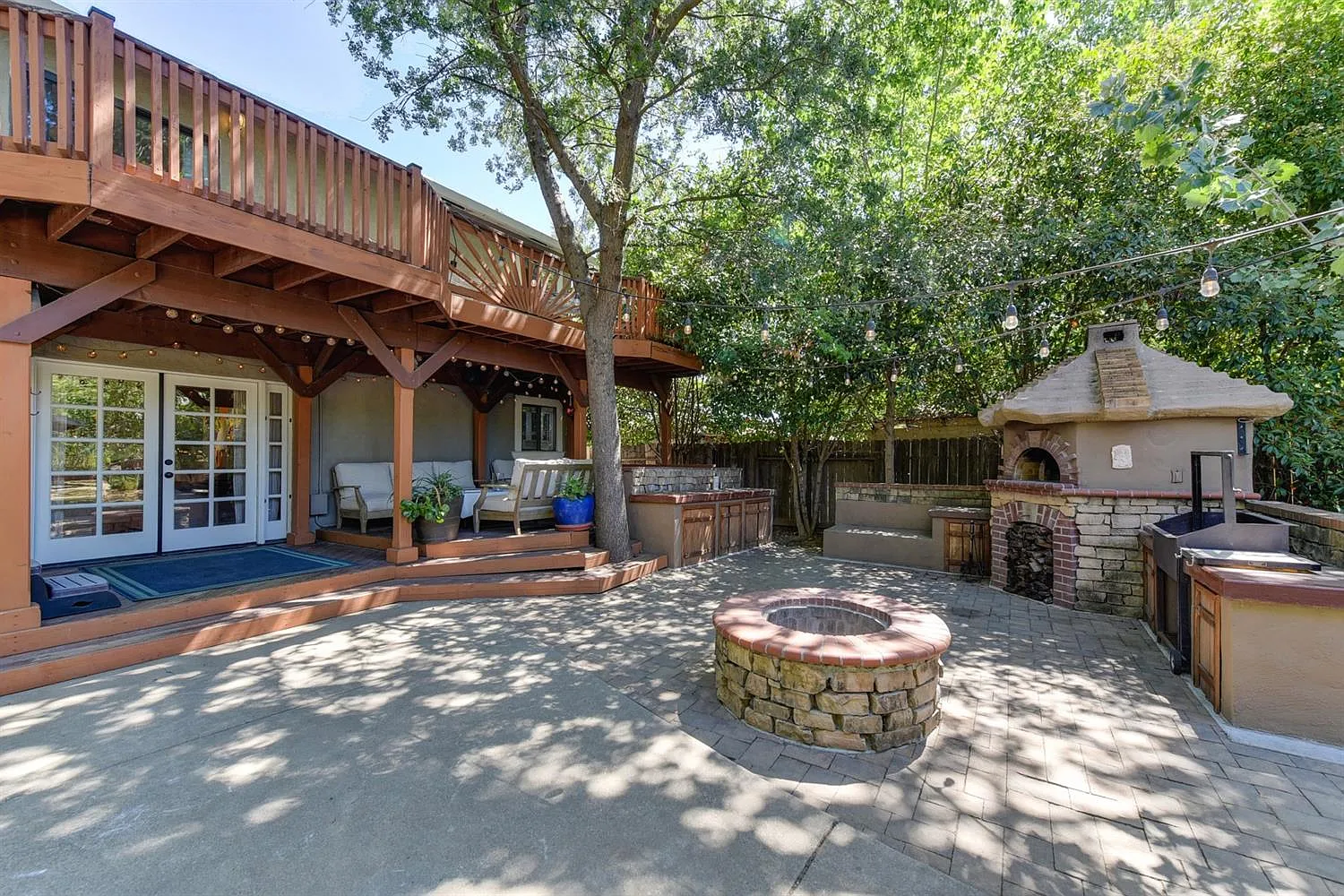 1108 Hawk Ave photo 1