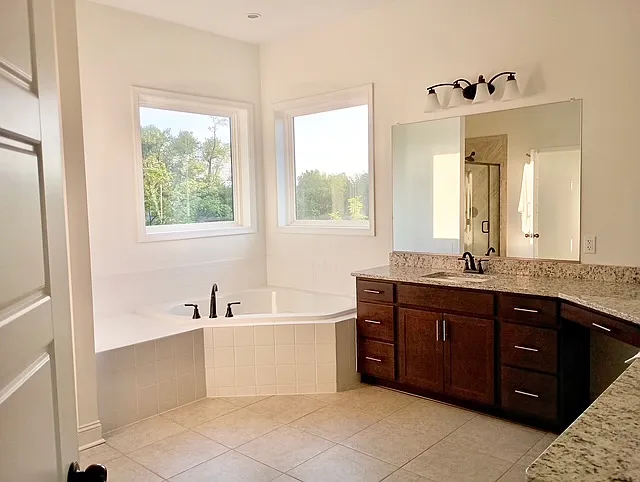 1809 Macarthur Dr — Photo 11