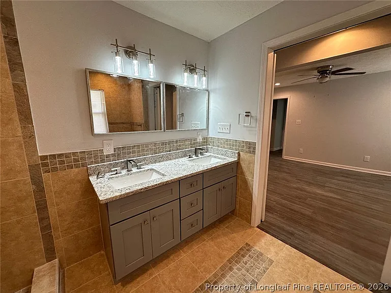 929 Fleetwood Dr — Photo 24