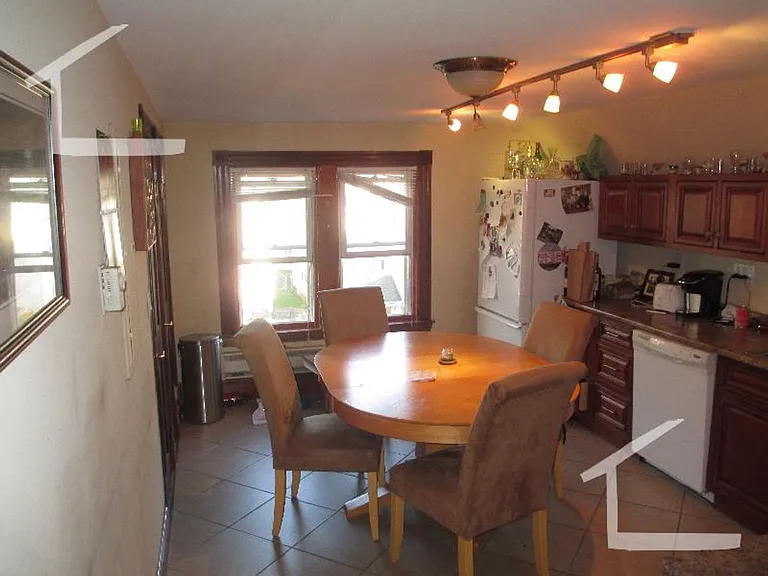 131 Murdock St #8 — Photo 11