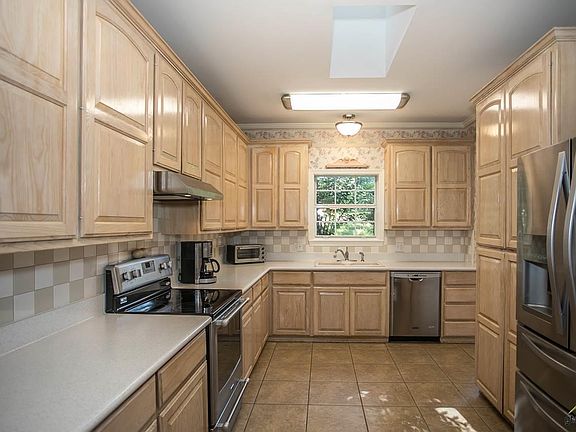 3rd image of 19364 Hidden Lake Dr