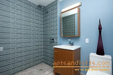 Rented by aptsandlofts.com