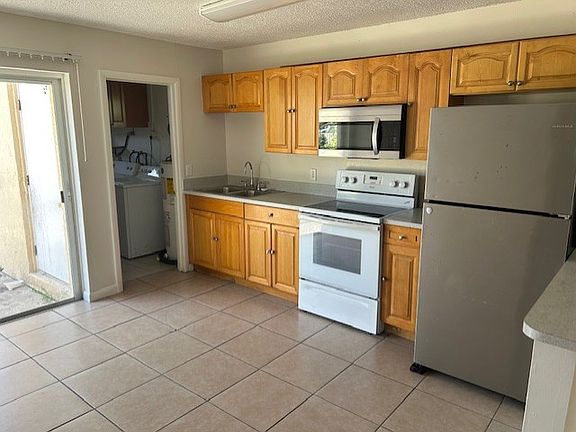 5th image of 5569 SE Inez Ave #1