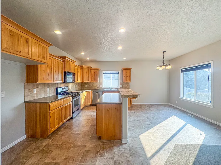 1223 W Cobblefield Ct — Photo 8