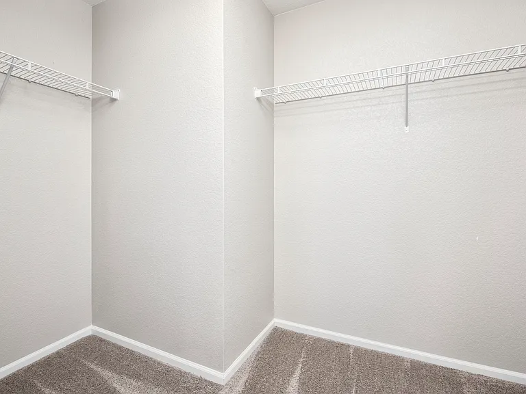 5725 N Hanover St — Photo 17