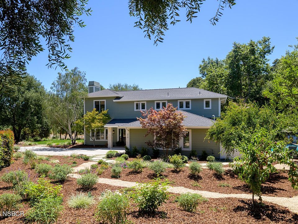 1st image of 2807 Gaviota St