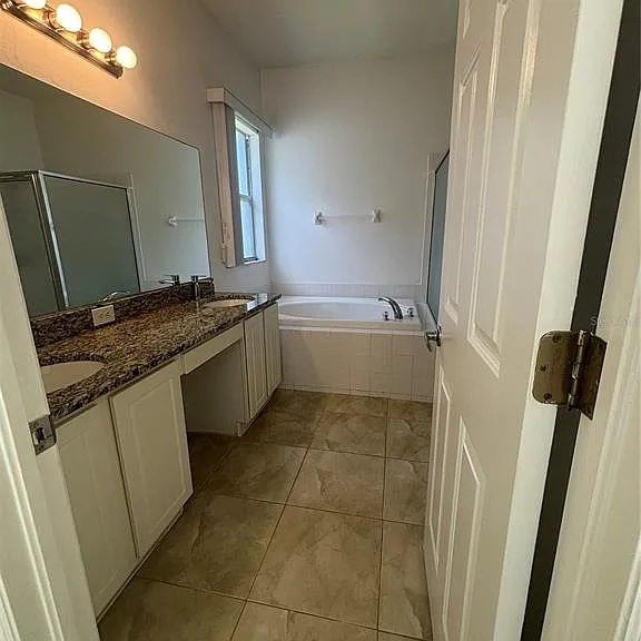 10510 Beneva Dr — Photo 4