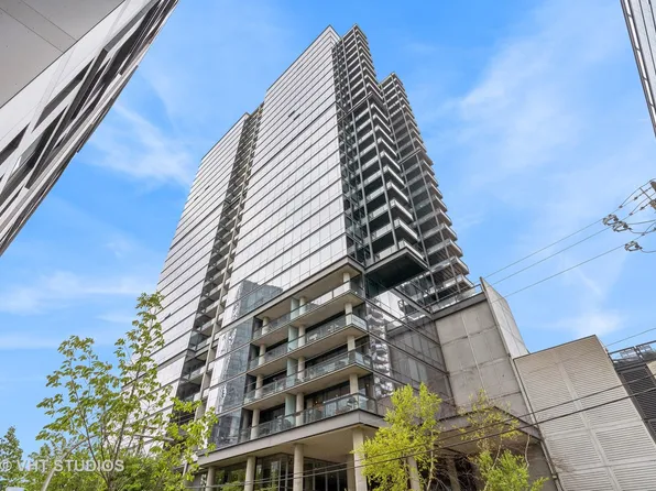 860 W Blackhawk St Unit 405, Chicago, IL 60642