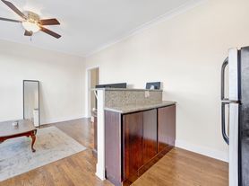 3153 W Augusta Blvd, Chicago, IL