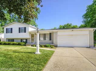 7204 Popplewood Dr, Davison, MI 48423