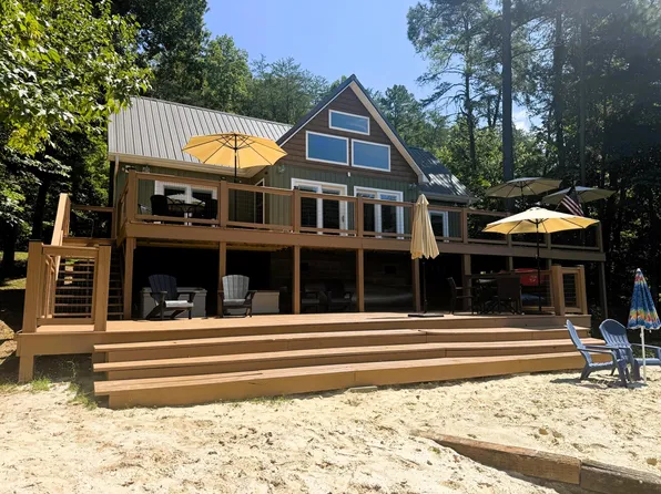 661 Laurel Lake Cir, Madisonville, TN 37354