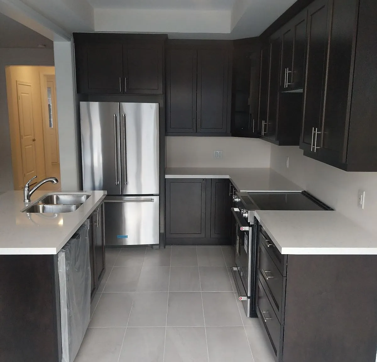4 bed, $3,300 — Photo 2